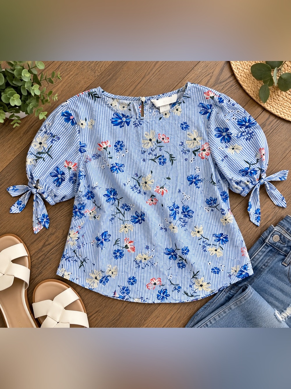 🌸 H&M Floral Blue & White Striped Blouse – Size 2 / 3/4 length arms / feminine